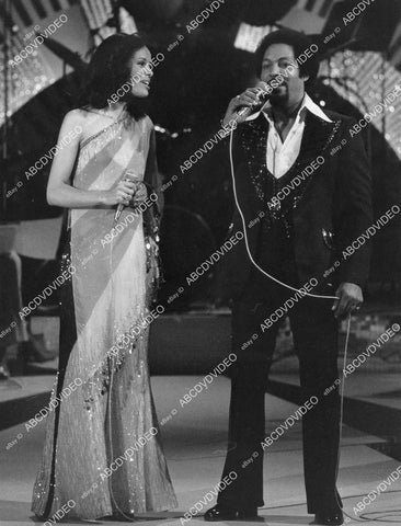 crp-02999 1977 music singers Marilyn McCoo, Billy Davis Jr TV The Midnight Special crp-02999