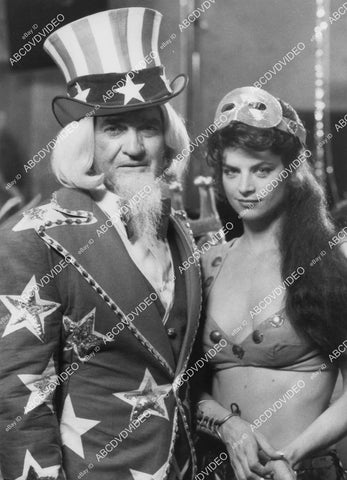 crp-03045 1984 Rod Taylor as Uncle Sam, Kirstie Alley sexy circus girl TV Masquerade crp-03045