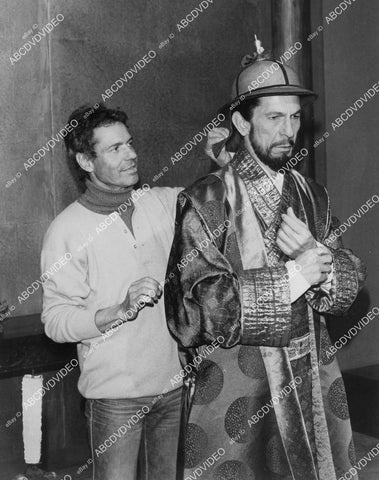 crp-03072 1982 costume designer Enrico Sabbatini helps Leonard Nimoy w wardrobe TVM Marco Polo crp-03072