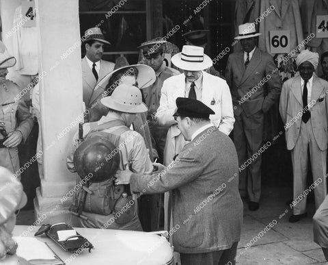 crp-03105 1942 director Gregory Ratoff goes over scene Janet Blair, John Emery Two Yanks in Trinidad crp-03105