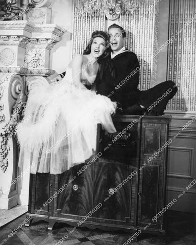 crp-03217 1942 Jean Parker, Tom Brown sitting on vintage radio film Hello, Annapolis crp-03217