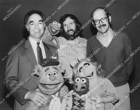 crp-03318 1981 David Lazer, Jim Henson, Frank Oz, Miss Piggy, Kermit The Great Muppet Caper crp-03318
