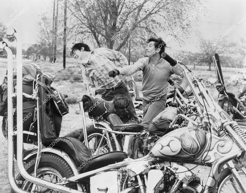 crp-03364 1971 Robert Fuller clocking some dude film The Hard Ride crp-03364
