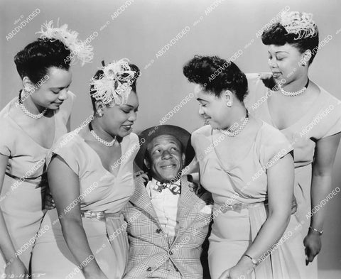 crp-03425 1945 music singers The Four Vees Jordan Sisters, Eddie Anderson film I Love a Bandleader crp-03425