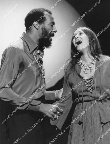 crp-03461 1977 music singers Richie Havens, Yvonne Elliman TV Rolling Stone 10th Anniversary crp-03461