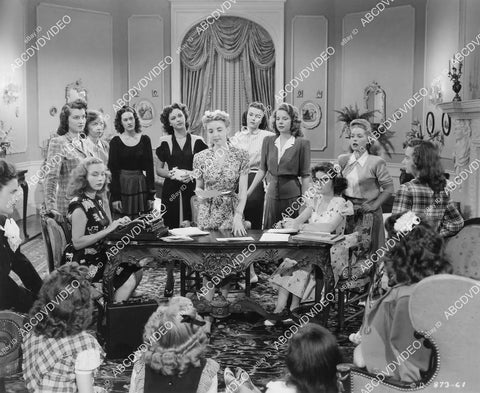 crp-00349 1946 dblwt photo Shirley Mills Jean Porter Janie Isbell and the girls film Betty Co-Ed crp-00349