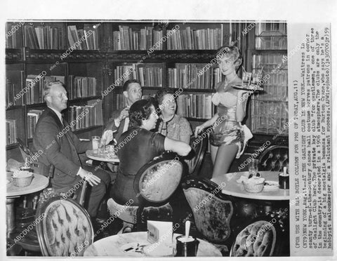 crp-00369 1959 Gaslight Club New York dance hall waitresses in Gentlemen's club crp-00369