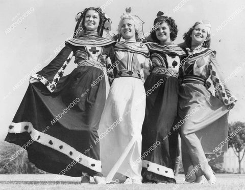 crp-00370 1937 news photo 4 queens in poker Louise Stanley Lois Fluent Helen Brenner & M Shipp what a hand crp-00370