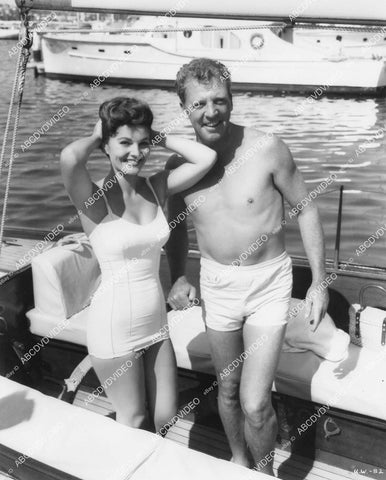 crp-03850 1957 newlyweds Dan Dailey, Claire Kelly in swimwear on sailing boat film Underwater Warrior crp-03850