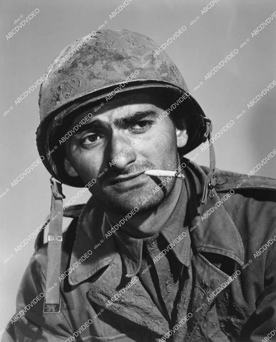 crp-04007 1952 Bonar Colleano in combat fatigues film Eight Iron Men crp-04007
