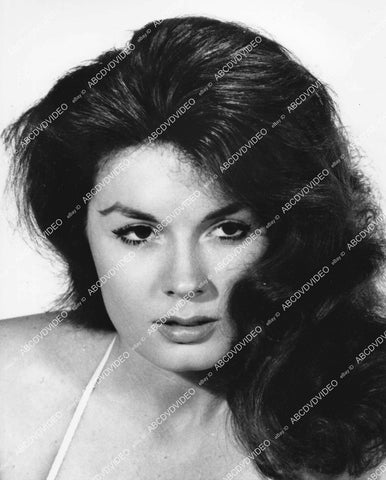 crp-04016 1966 ravishing Elizabeth Campbell portrait crp-04016