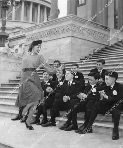 crp-00414 1939 jitterbug dancer Eunice Healy Washington DC page boys get treat Benny Goodman dancer crp-00414