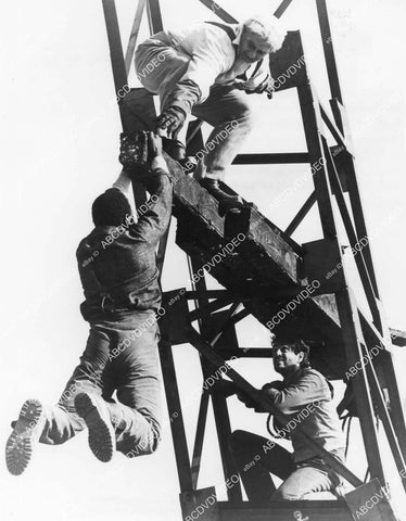 crp-04181 1986 Chris Sarandon, George Kennedy building Statue of Liberty docudrama TVM Liberty crp-04181
