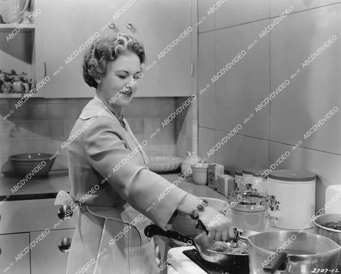 crp-04359 1941 home ec cooking Pete Smith short subject Penny Penny to the Rescue crp-04359