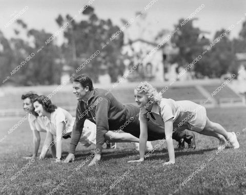 crp-04368 1938 Erik Rhodes, Virginia Grey at starting block short subject The Canary Comes Across crp-04368