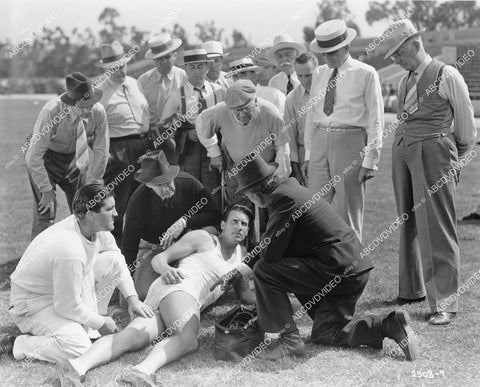 crp-04371 1938 Erik Rhodes and cast short subject The Canary Comes Across crp-04371