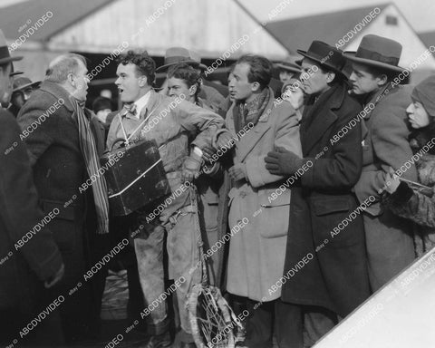 crp-04562 1928 Nick Stuart w his newsreel camera and cast silent film News Parade crp-04562