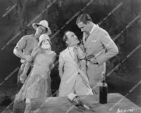 crp-04589 1928 Sally Phipps, Franklin Underwood, Brandon Hurst, Cyril Ring silent film News Parade crp-04589