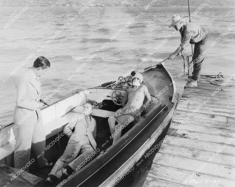 crp-04590 1928 Cyril Ring takes Brandon Hurst, Sally Phipps hostage silent film News Parade crp-04590