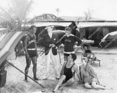crp-04617 1928 Nick Stuart, Sally Phipps pre-code swimsuit beach party silent film News Parade crp-04617