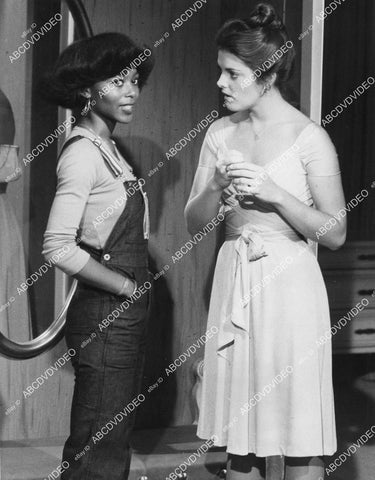 crp-04784 1976 Brenda Sykes, Joan Prather TV Executive Suite crp-04784