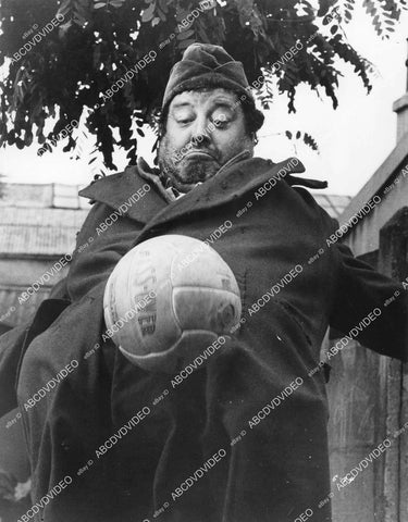 crp-05022 1962 Jackie Gleason w a soccer ball film Gigot crp-05022