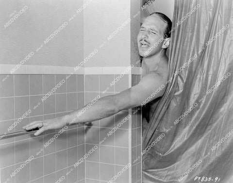 crp-00505 1938 Lloyd Nolan in his shower searches for a towel w soap in his eyes crp-00505