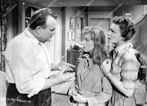 crp-05201 1958 Hugh Sanders, Luana Anders, Ann Doran film Life Begins at 17 crp-05201