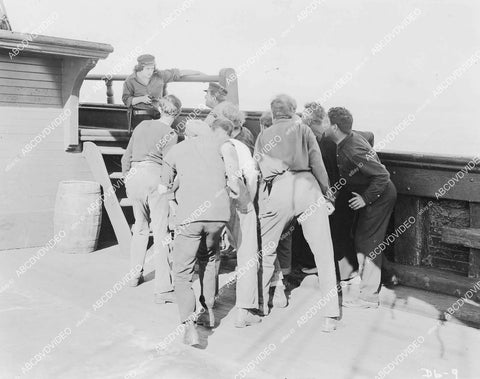 crp-05646 1920 Alan Roscoe fending off the horde Fox silent film The Hell Ship crp-05646