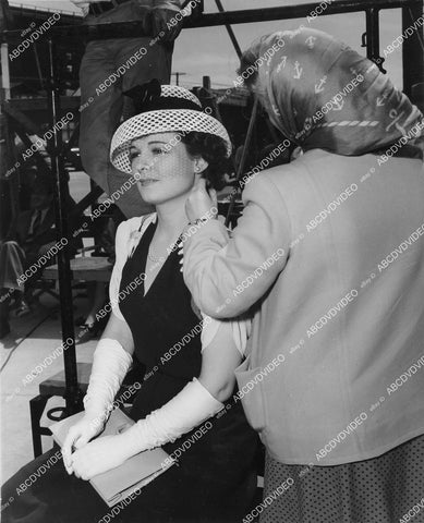 crp-00565 1941 Ruth Hussey gets makeup check on set film Our Wife crp-00565