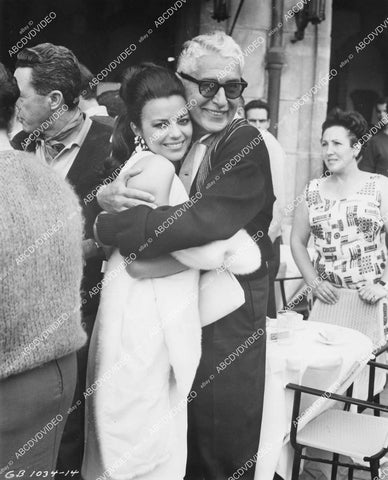 crp-05793 1967 Giovanna Ralli w director Russell Rouse on set film The Caper of the Golden Bulls crp-05793