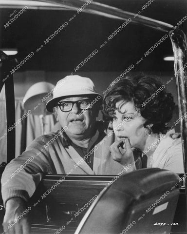 crp-05806 1974 director Mark Robson & Ava Gardner on set film Earthquake crp-05806