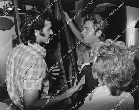 crp-05819 1983 director David Rathod w Huey Lewis on set music video Heart and Soul crp-05819