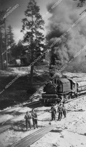 crp-05948 1930's logging train stopped on the tracks crp-05948