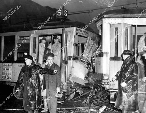 crp-05971 1945 traffic accident 2 streetcars have headon crash downton Los Angeles crp-05971