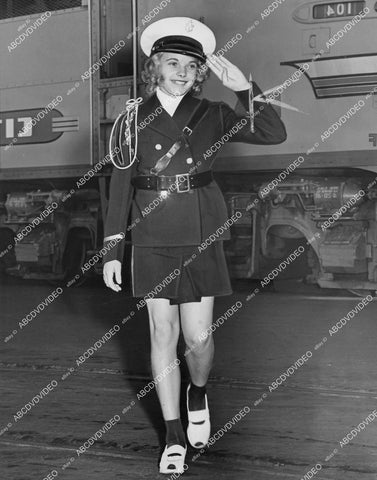crp-05991 1941 11 yo cadet Cherie Godfredsen takes Union Pacific streamliner to New York crp-05991