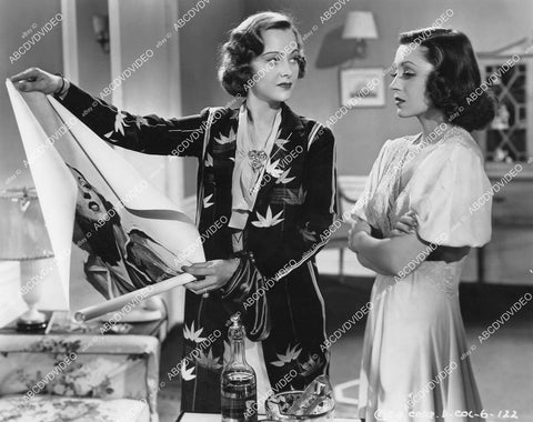 crp-06030 1937 Luli Deste shows off to Frances Drake film She Married an Artist crp-06030