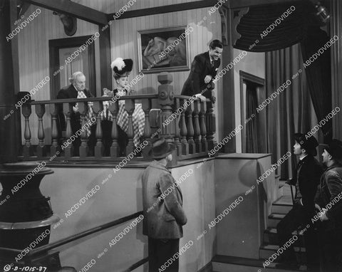 crp-06104 1943 George Cleveland, Ann Savage, Tom Neal, Sheldon Leonard film Klondike Kate crp-06104