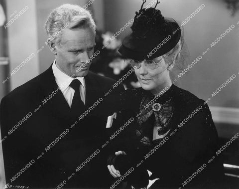 crp-06139 1943 Tom Neal w Ann Savage scene a film Klondike Kate crp-06139