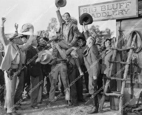 crp-06167 1942 Joe E Brown hoisted up by the crowd film Shut My Big Mouth crp-06167