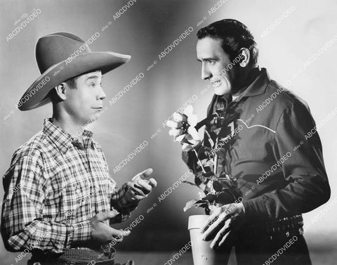 crp-06218 1942 Joe E Brown w Victor Jory crushing his flowers film Shut My Big Mouth crp-06218