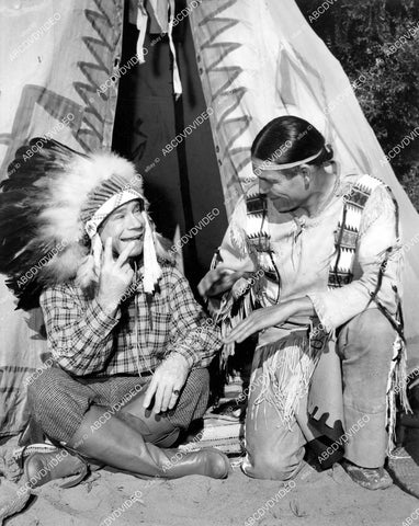 crp-06261 1942 Joe E Brown, Chief Thunder Cloud e film Shut My Big Mouth crp-06261