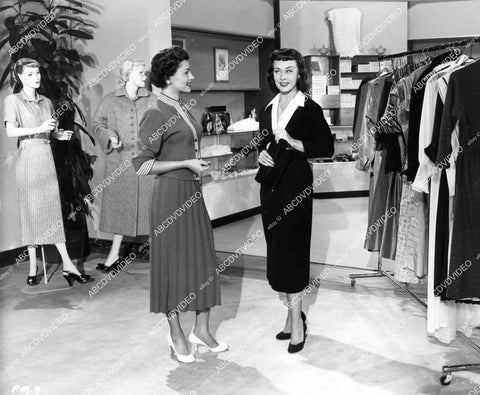 crp-06775 1953 Paulette Goddard, Jill Jarmon film scenes Paris Model crp-06775