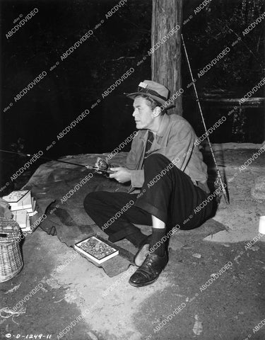 crp-06804 1951 Willard Parker enjoys a little fishing film My True Story crp-06804