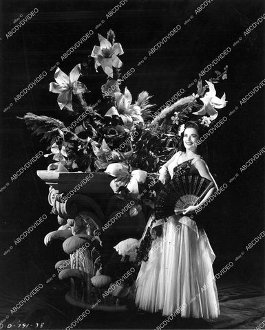 crp-06878 1944 specialty dancer beautiful Carol Adams w giant floral arrangement film Ever Since Venus crp-06878