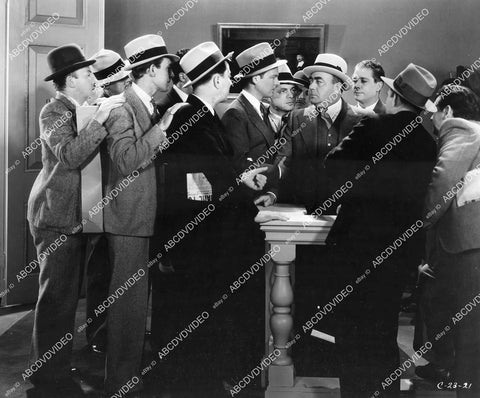 crp-07019 1932 Don Dillaway, Eugene Pallette and the reporters The Night Mayor crp-07019