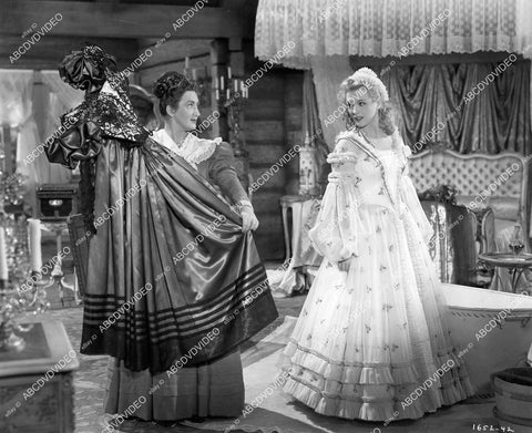 crp-07082 1947 Tamara Shayne, Ilona Massey film Northwest Outpost crp-07082