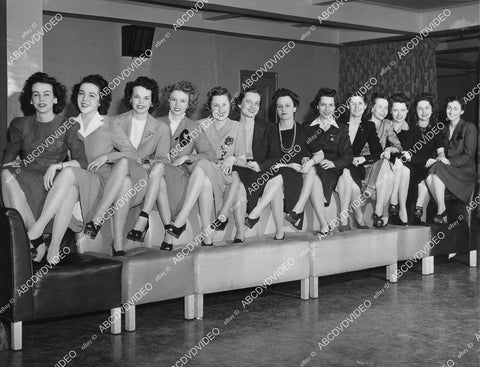 crp-00722 1943 13 Reasons To Fly new Stewardess Air Hostess Sally Worley,Ginny Waller,Corinne Clendenin,Toni Budinger crp-00722