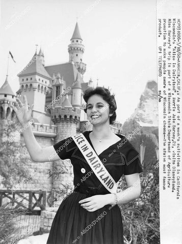 crp-00741 1960 Wisconsin's Alice in Dairyland agriculture promo Merrie Jule Barney visits Disneyland crp-00741