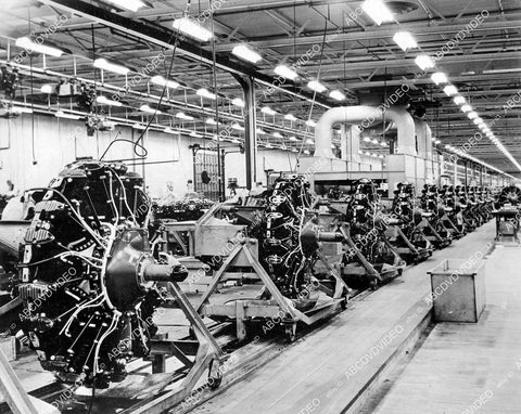 crp-07561 1943 WWII aviation Wright Cyclone engines assembly line Studebaker plant South Bend, Ind crp-07561